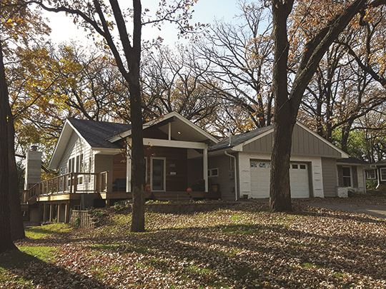 Diana Glasgow and Jeff Wyman, 426 Hiawatha Avenue